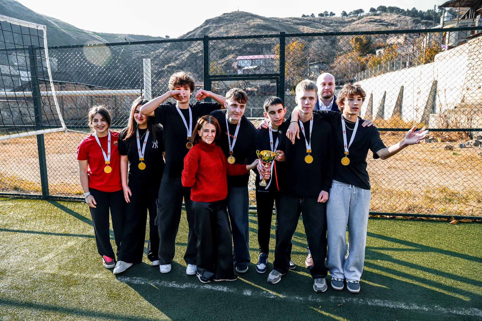 სკოლა "ინტელექტ-პლიუსის" ფრენბურთის ნაკრებმა 67-ე საჯარო სკოლის ნაკრები ამხანაგურ მატჩში დაამარცხა