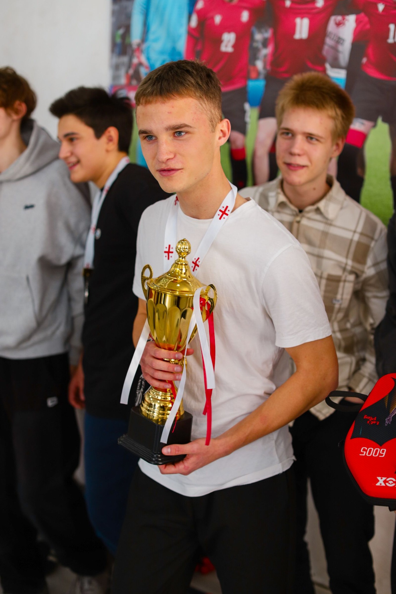გლებ კატკოვი მაგიდის ჩოგბურთში სკოლა "ინტელექტ-პლიუსის" ჩემპიონი გახდა